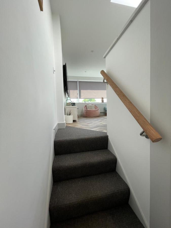 Lees Lookout Holt ,2 Bedroom Luxury Apartment With Private Parking Exterior foto